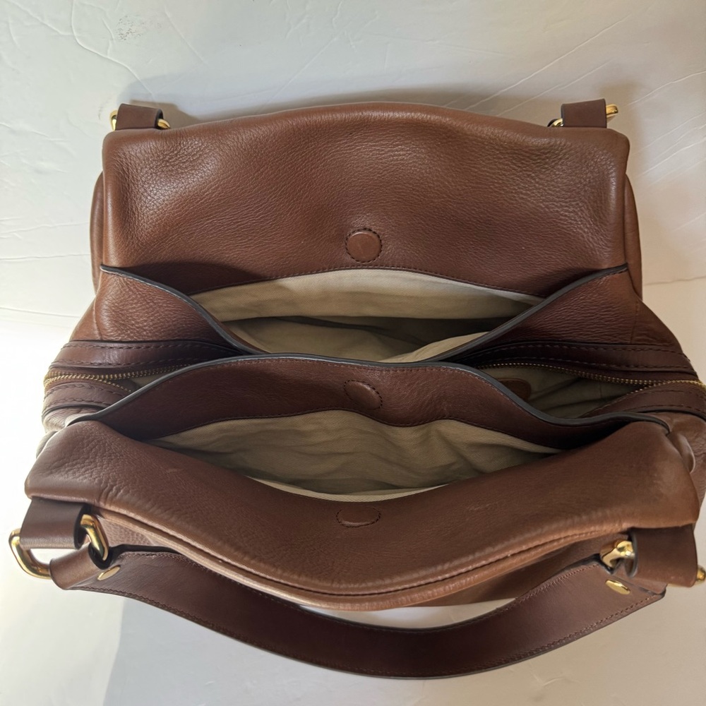 UGG Classic Triple Pocket Satchel Auburn Leather - Picture 10 of 16